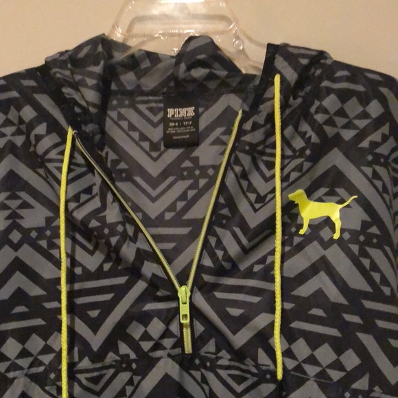 Victoria Secret Pullover - Picture 3 of 4